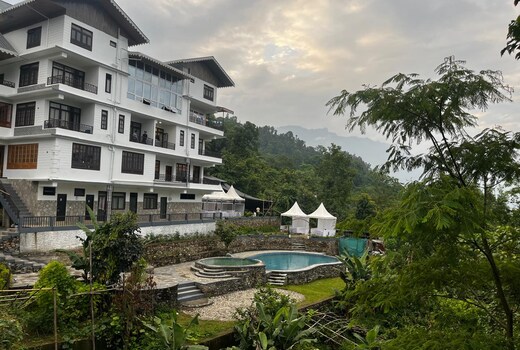 The Kineki House, Temi