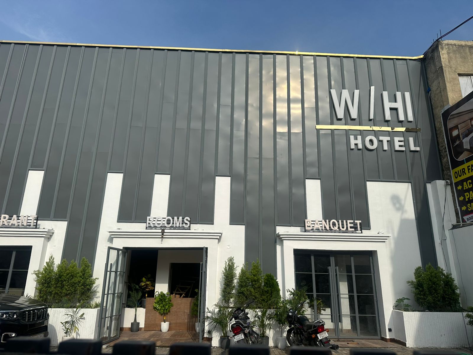 HOTEL W/Hi.