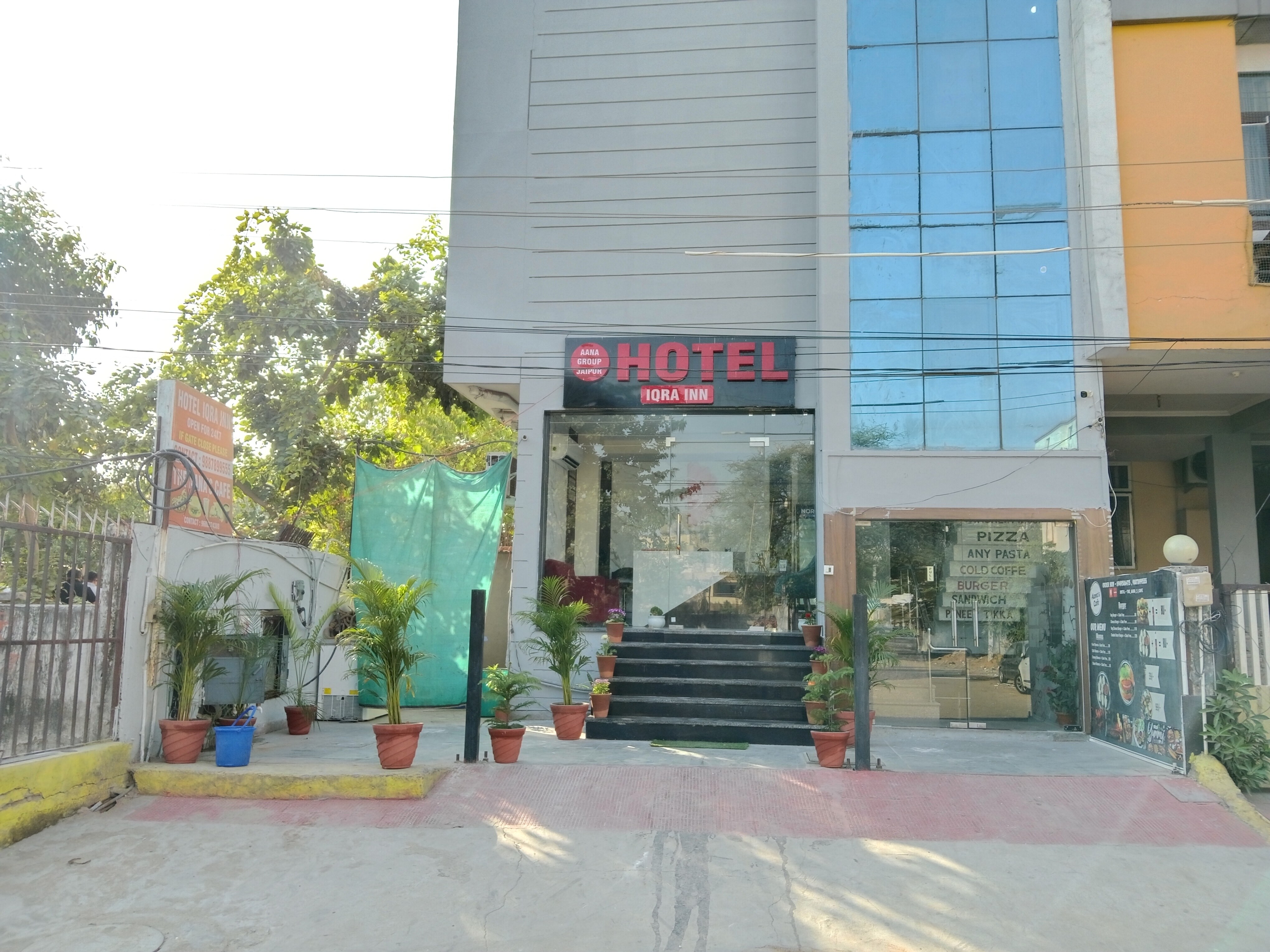 Hotel Stay Court