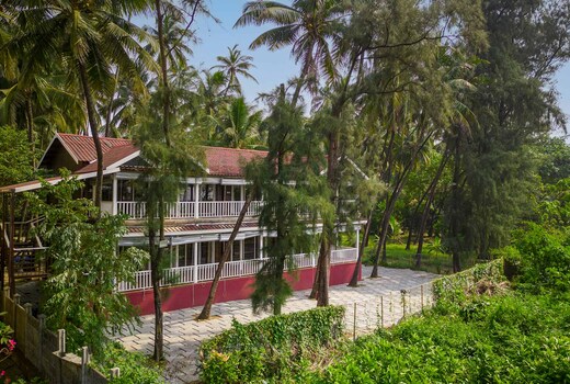 StayVista at Serene Seaside Chalet