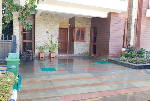 MMT Guest House