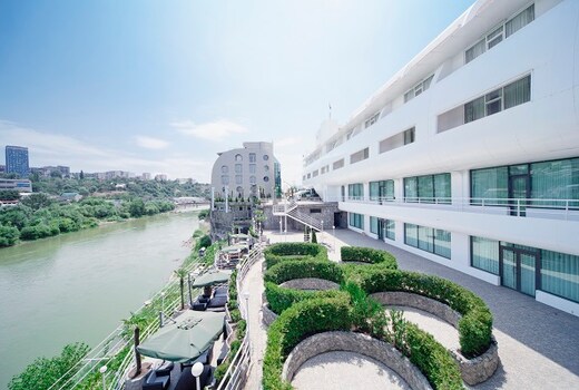 Cruise Hotel