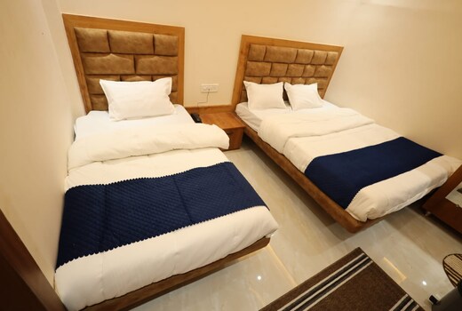 Hotel Sukh Sagar