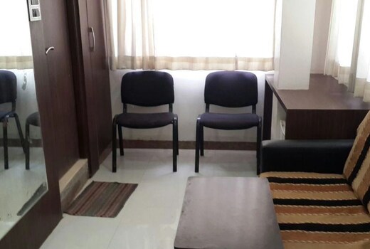 HOTEL CEE ESS