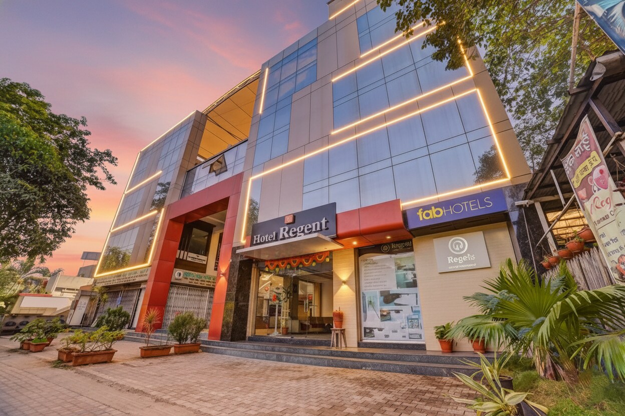 FabHotel Regent Inn - Nr. SkyWalk Bridge
