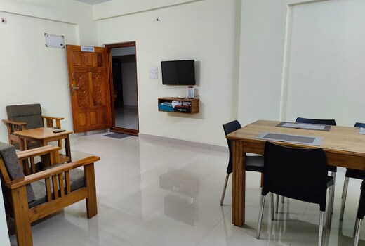 Cozy 3BHK fully furnished Apt 305