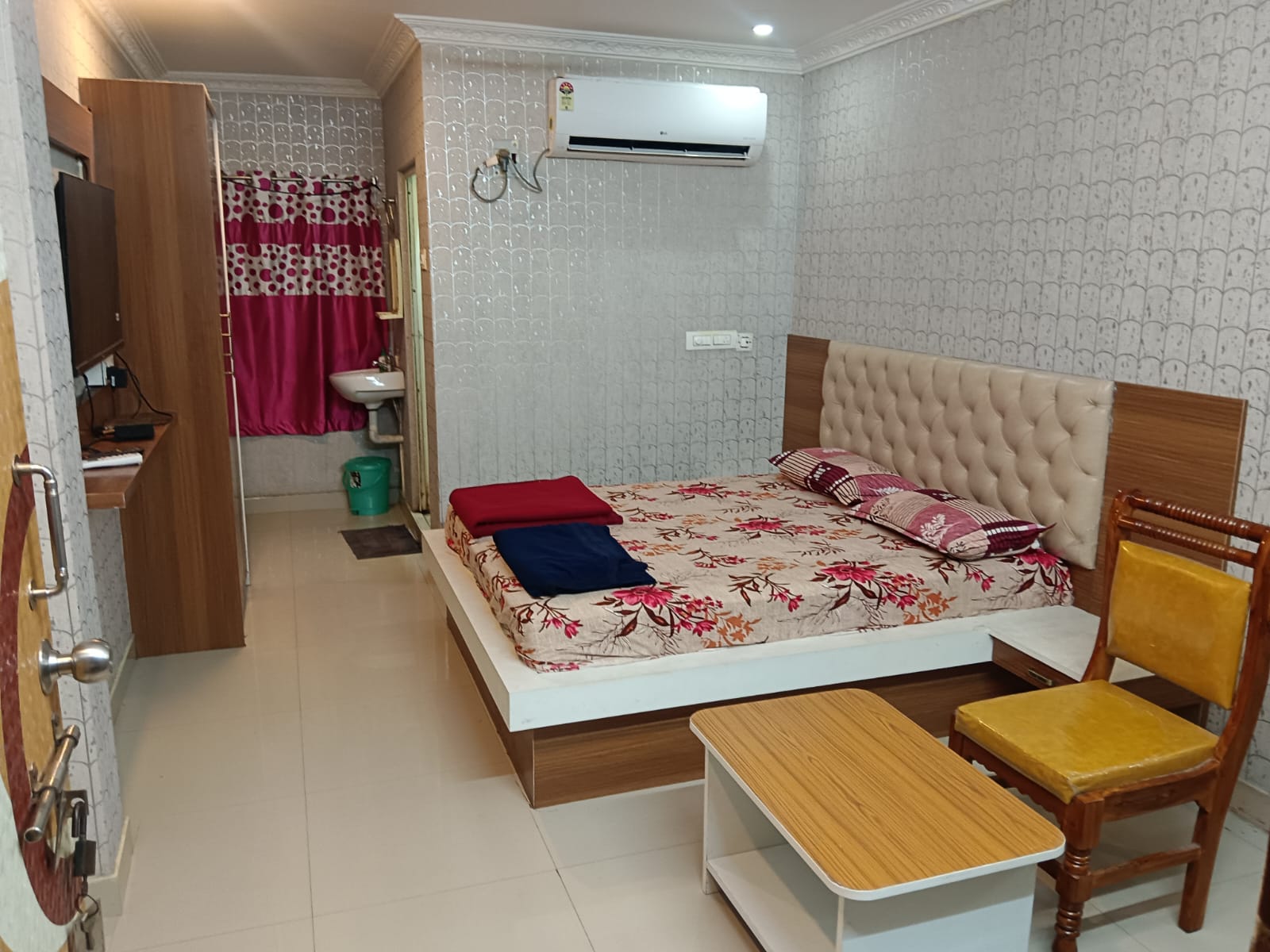 Hotel Sitara Piduguralla 60 kms from Guntur
