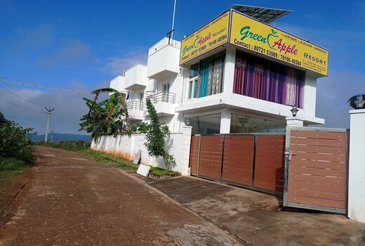 Green Apple Resort
