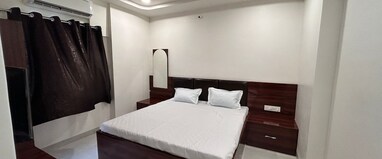 Hotel Naitik Inn