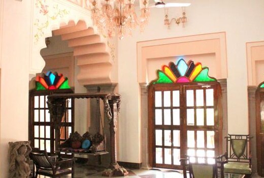 Ishwari Niwas Palace