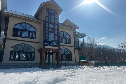 Frosty Mountain Resort