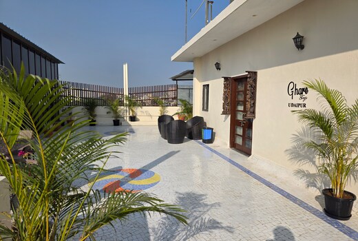Ghare Stays 2BHK With PrivateTerrace By Homeyhuts