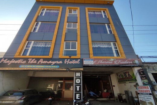 Majestic The Amayra Hotel