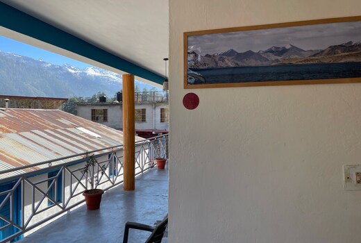 Cafe Nirvana BNB
