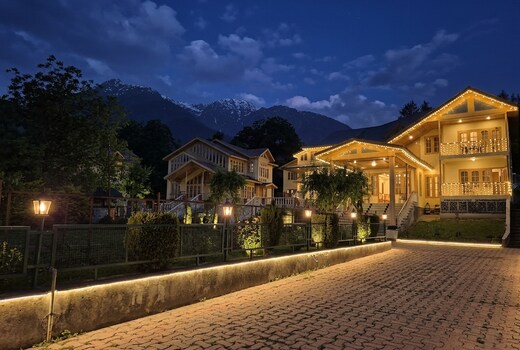Valley View Resorts (Riverside Retreat)