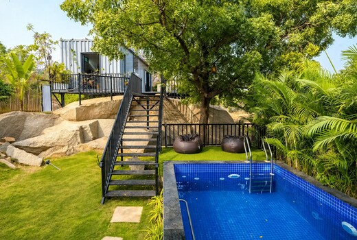 The Porch Farmstay |1BR-Private Pool by Homeyhuts
