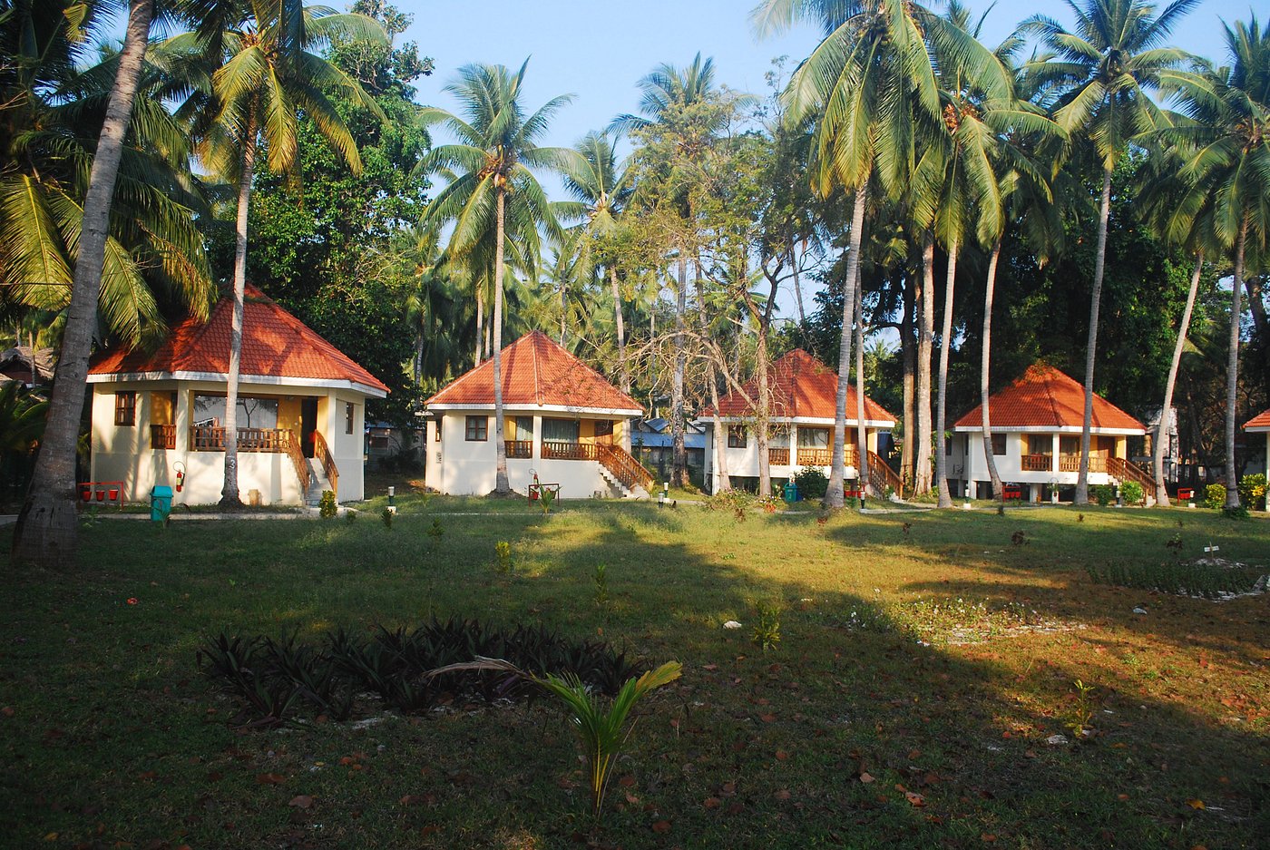Dolphin Beach Resort