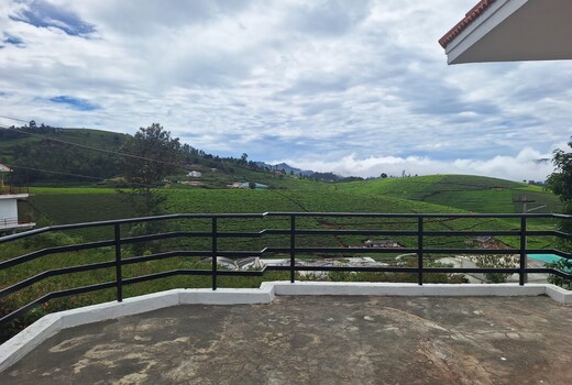 LexStays at Anughraha Home Coonoor