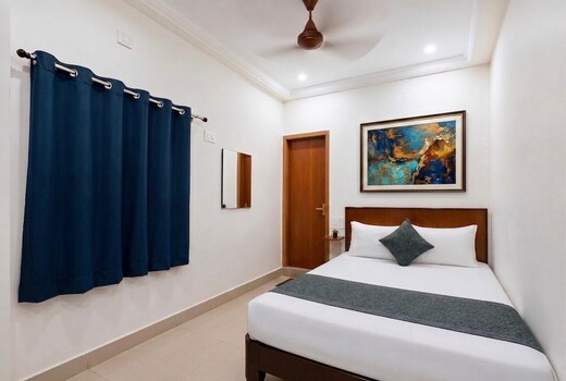 SRI GIRI FORTUNE, Guntur
