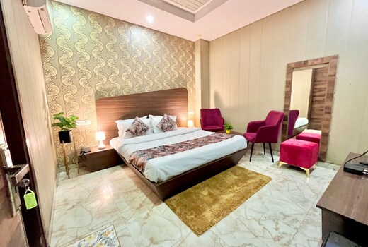 HOTEL PEARL GRAND ZIRAKPUR