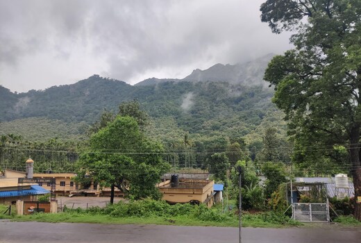 Ponnus Residency