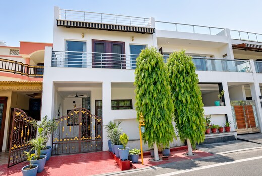 Aradhanas Home Stay