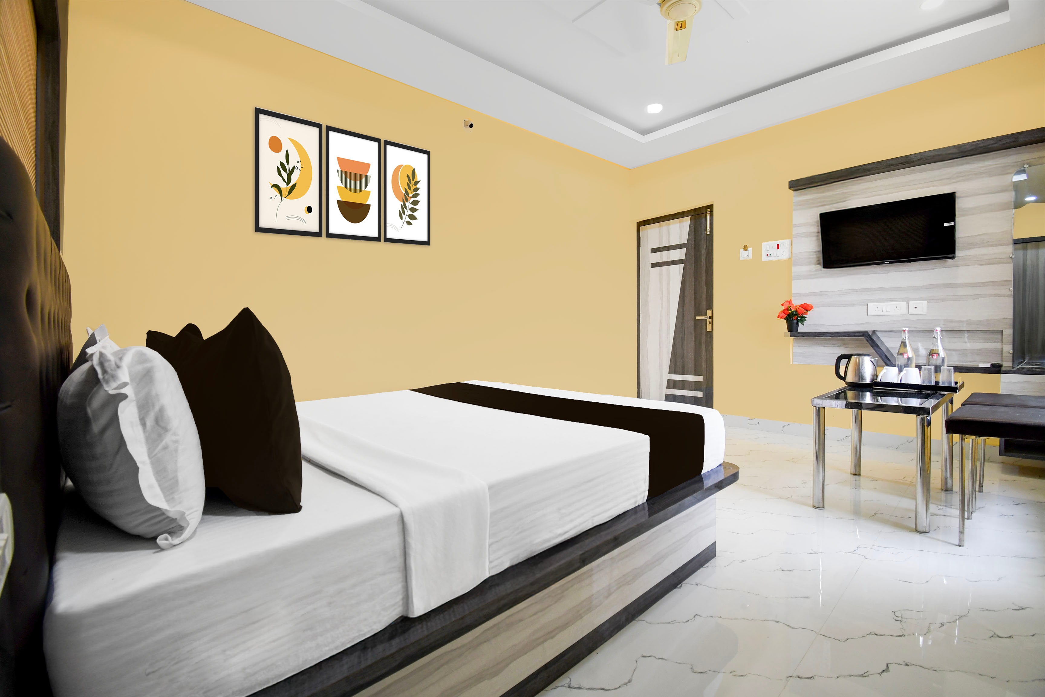 Collection O Hotel Pearl Paradise