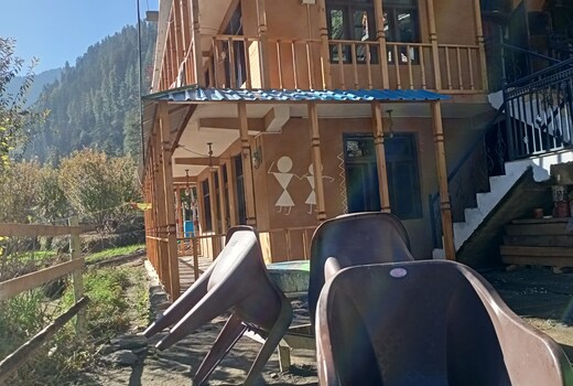 Himalayan view home stay Jibhi
