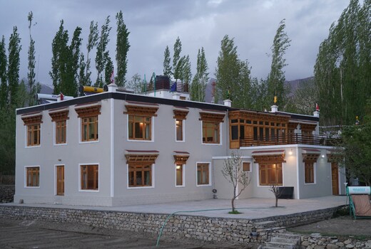 Chalung House