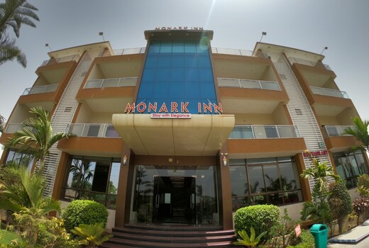 MONARK INN
