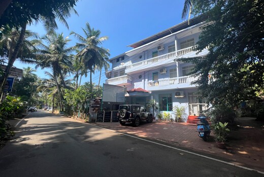 Shangrila Majorda Beachside Comfort & Cafe