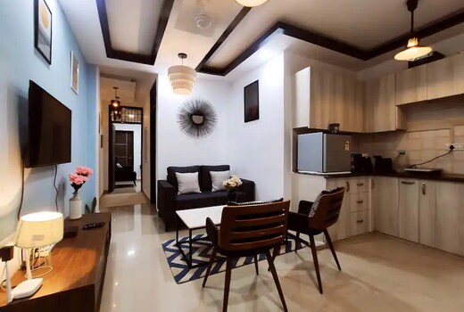 Sundae Airport Metro Dwarka 2 BHK