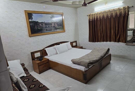 Gangotree Hotels