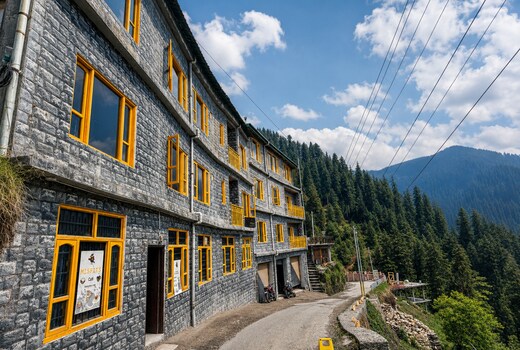 Misfits Hostel and Cafe