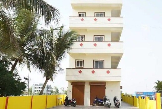 Hotel Raja Malhari