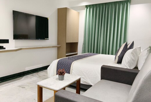 Hotel Niyathi