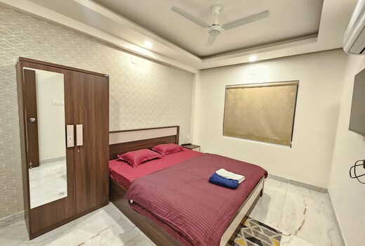 Spacious Entire 1BHK Apartment Near Beach