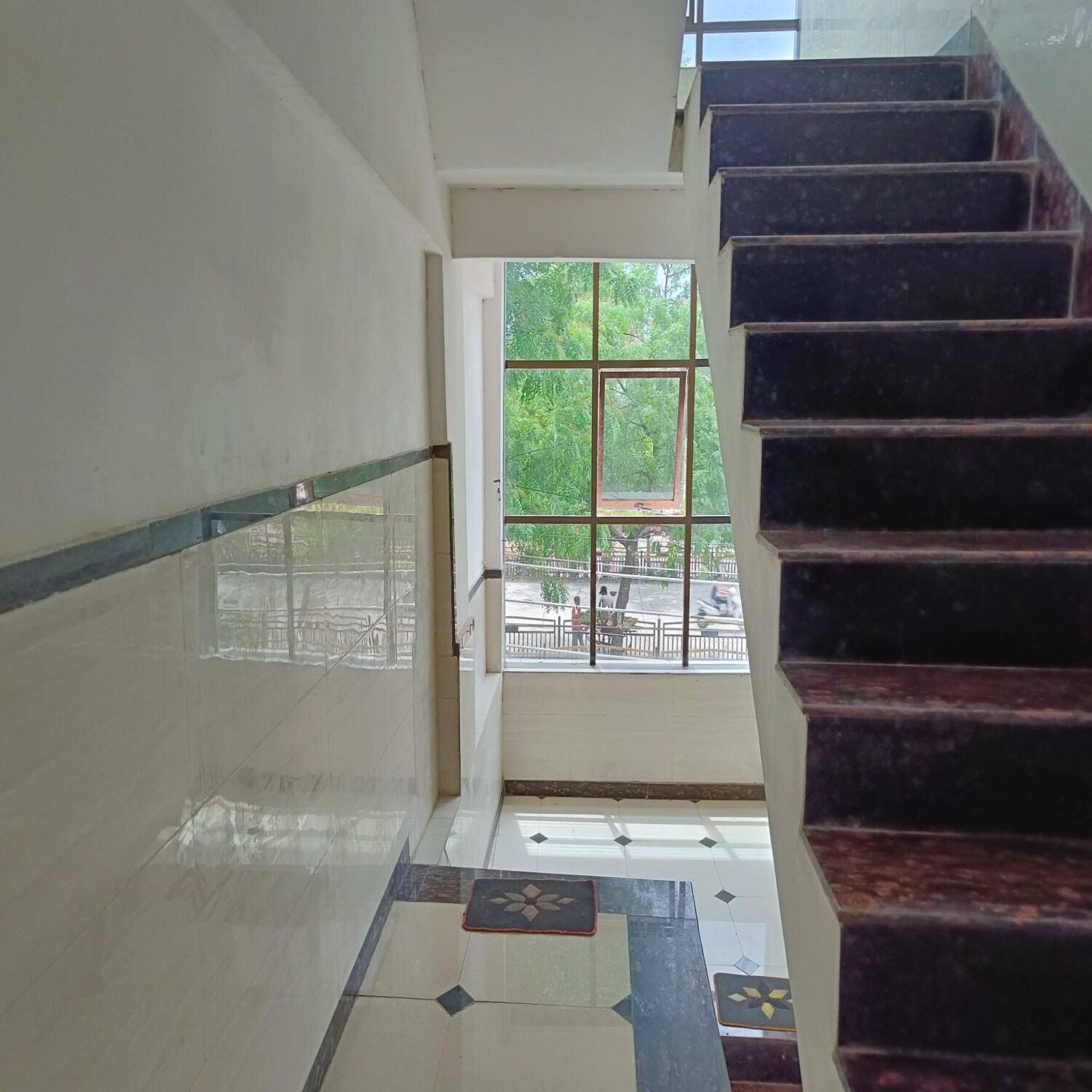Hotel Secret House