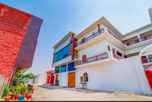 VISHESH RESORT