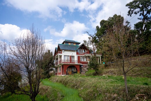 Naddi Castle Homestay