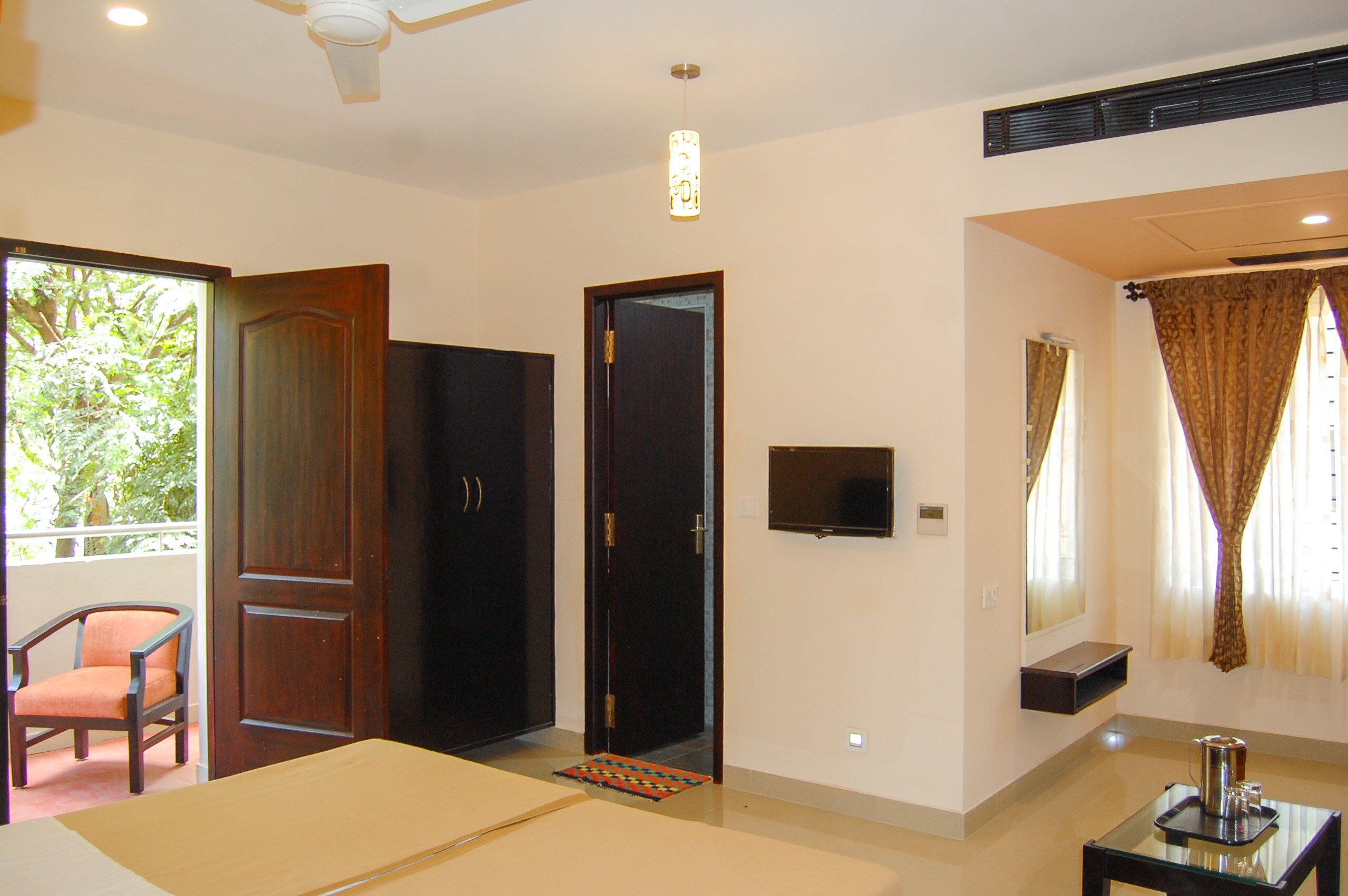 Philomena Hotel and Apartment