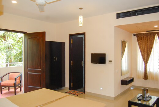 Philomena Hotel and Apartment