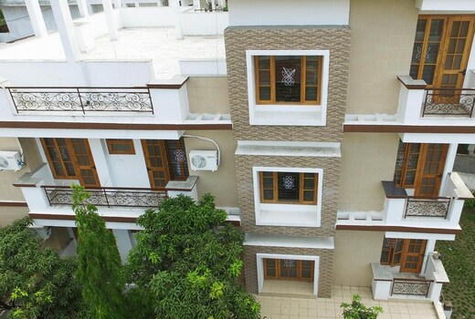 Harisharnam Homestay | 2 Kms From IT PARK