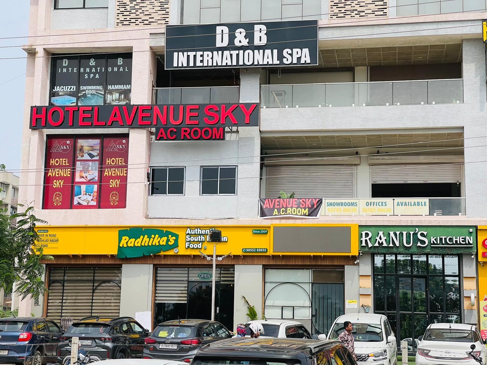 hotel avenue sky