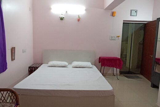 Room in Banjara Hills