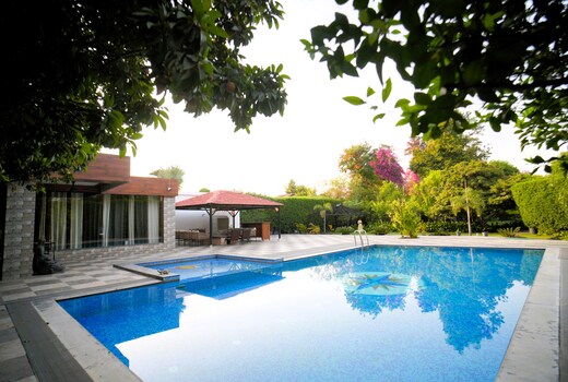 The Mannat Farms