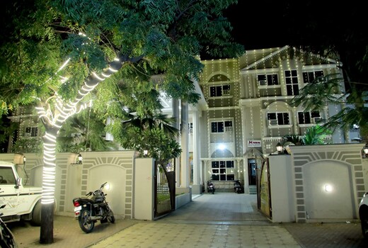 Hotel Shree Maruti