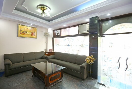 Hotel O Gold Palace
