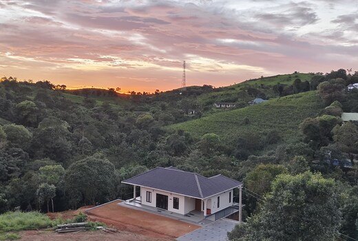 8.5 Acers Resort