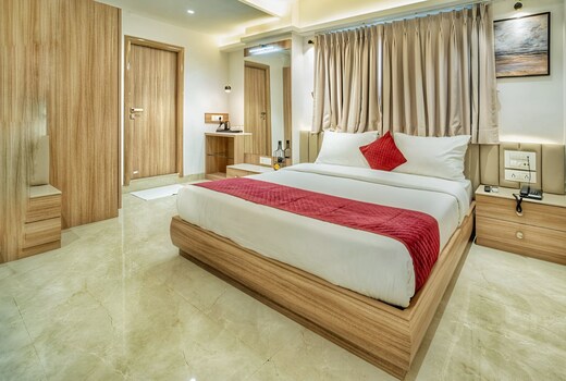 The Grand Murli Hotel, City Light Road